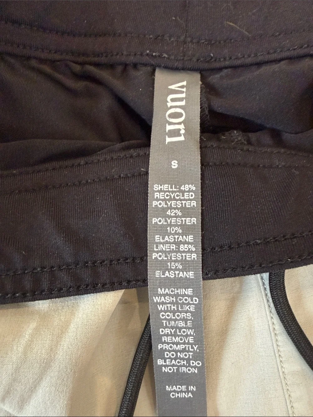 Vuori Men's Two-Layer Performance Shorts in Light Gray and Black
